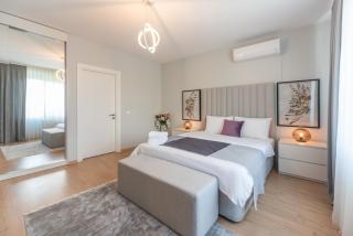 Green Hills Suites - 1