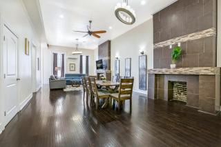 Stylish 4BR condo in Downtown by Hosteeva - New Orleans - 5