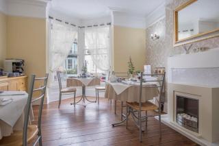 The Full English Guesthouse - 5