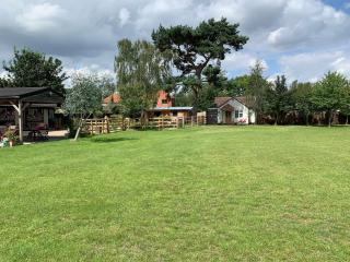Field's Edge - Swinderby - 2