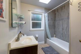 @ Marbella Lane 5BR House in Downtown Redwood City - Redwood City - 3