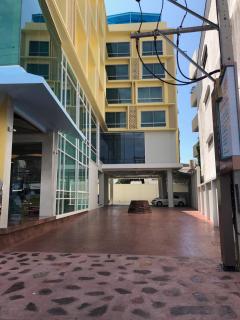 โรงแรมโกลว์ รัตนา เพลส - 8