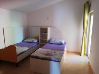 Apartment Petra - Dugi Rat - 2