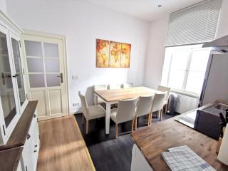 FRITZ by ROCKCHAIR Apartments l SUPERHOST Status l 3 Bedrooms Boxspringbeds 2 Bathrooms 2 Kitchen - Cozy Family & Business Flair welcomes you! - 5