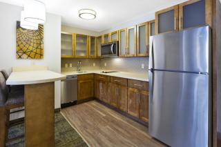 Staybridge Suites Columbia-Highway 63 & I-70 by IHG - Columbia - 4