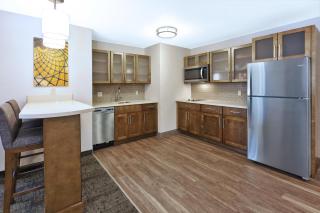 Staybridge Suites Columbia-Highway 63 & I-70 by IHG - Columbia - 2