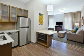 Staybridge Suites Columbia-Highway 63 & I-70 by IHG - Columbia - 5