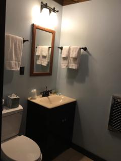 Warrensburg Inn & Suites - 6 Mi to Lake George - Warrensburg - 7