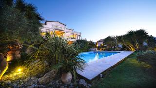 Luxury Villa Allure - Dhafnés - 0