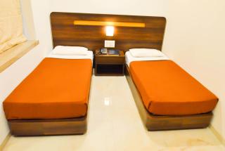 Rama Krishna Hotel - Bombay - 6