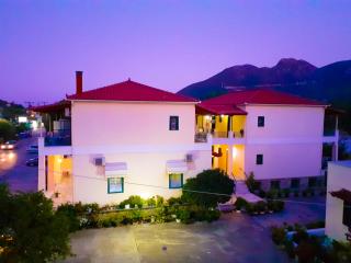 Costa-Rini Hotel - Leonidio - 9
