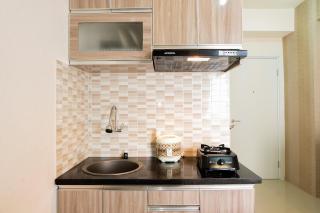 Comfortable Fully Furnished Studio Green Pramuka City Apartment By Travelio - 5