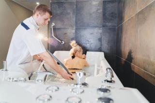 Apartament Hotel by Derenivska Kupil - Nyzhne Solotvyno - 4