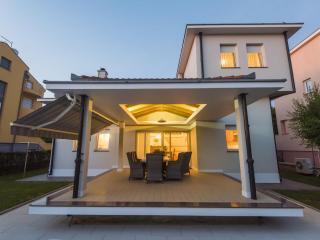 Seaside Villa in Zadar with swimming pool - Zadar - 4