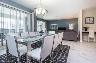 Magnificent Pool Home in Champion Gates - Davenport - 5