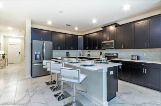 Magnificent Pool Home in Champion Gates - Davenport - 8