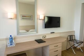 Cynthiana Beach Hotel - Paphos - 8