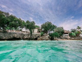 Pescador View - Beachfront & nearby the Ocean Hostels & Restaurant Moalboal - 6