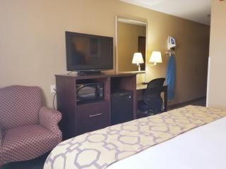 Baymont Inn & Suites by Wyndham Huber Heights Dayton Northeast - 2