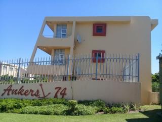 Uvongo Lucian Blue Flag Beach Apartment - Margate - 6