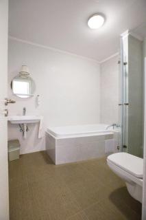 Füzeskerti Apartmanház - 1