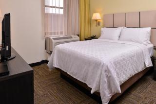 Candlewood Suites Terre Haute by IHG - Terre Haute - 2