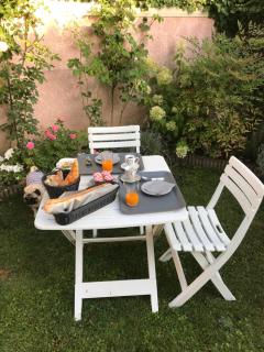 Rose Garden Mezzanine - 1