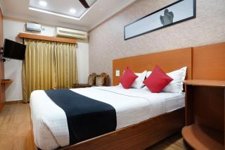 Hotel Gayathri - 3