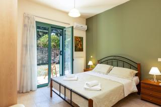 Archos Villa with Pool, Play Area,BBQ & Amazing View!! - Mési - 3
