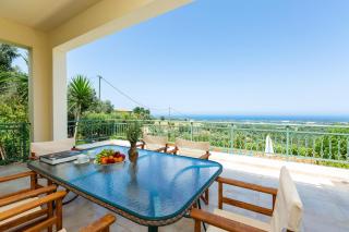 Archos Villa with Pool, Play Area,BBQ & Amazing View!! - Mési - 1