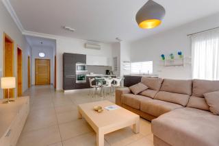 Apartment In Fort Cambridge with Pool - Sliema - 6