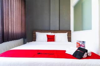 RedDoorz near Seasons City Mall - Jakarta - 2