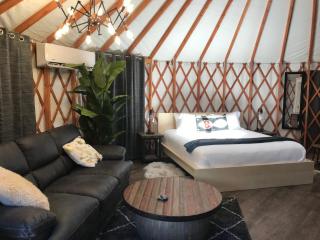Escalante Yurts - Luxury Lodging - 7