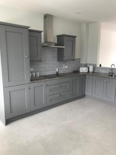 6 Hatheran Square - 6