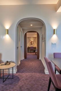 M Suite Hotel - 1