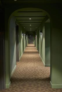 M Suite Hotel - 4
