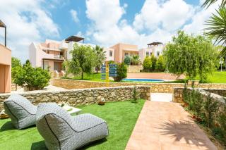 Chris House - Loutra - 4
