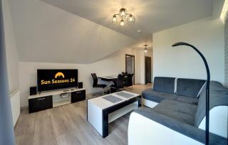 Nowoczesne i Stylowe Apartamenty Sun Seasons 24 w Karpaczu z Parkingiem by Noclegi Renters - Karpacz - 1