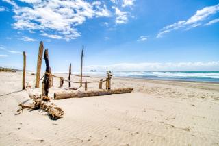 The Whistle Stop - Rockaway Beach - 9