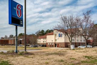 Motel 6-Rocky Mount, NC - Rocky Mount - 3