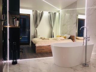 YOURAPART Chmielna Park Exclusive z Wanna wolnostojaca lub Jacuzzi - Gdańsk - 5