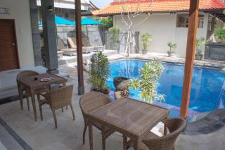 Flamboyan Hotel - Kuta - 6