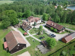 Folwark Tumiany Pokoje & Restauracja - 2