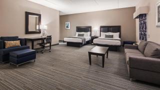 Best Western Plus Wilkes Barre-Scranton Airport Hotel - Pittston - 3