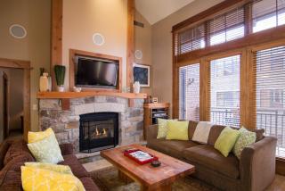 2 Bedrooms w/ Large Loft + 2.5 Baths - Sleeps 8. Free Grocery Delivery! - Truckee - 6