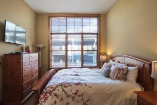 Family Friendly Residence in Village at Northstar! - Iron Horse North 105 - Truckee - 6