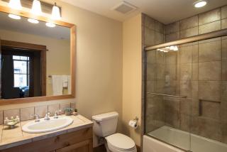 Family Friendly Residence in Village at Northstar! - Iron Horse North 105 - Truckee - 3