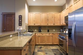 Family Friendly Residence in Village at Northstar! - Iron Horse North 105 - Truckee - 2