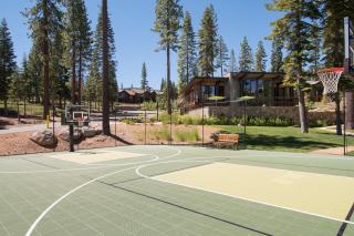 Luxury 4BD True Ski-In/Ski-Out Mid-Mountain Residence - Trailside Northstar - Truckee - 5