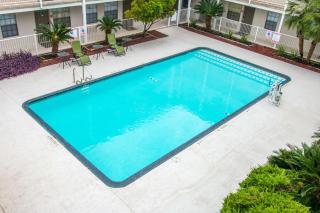 Studio 6-San Antonio, TX - Lackland AFB - San Antonio - 6